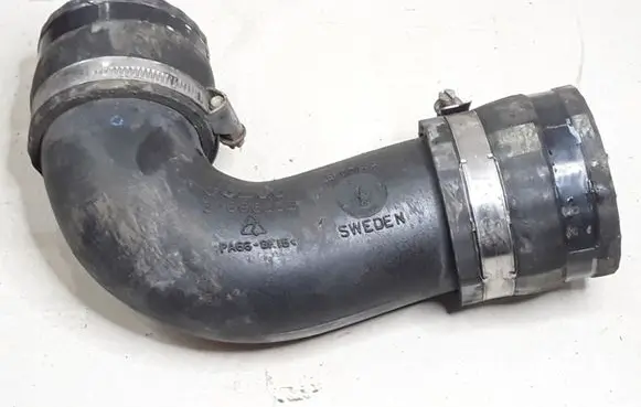 Volvo S60 Intercooler hose/pipe 30696253
