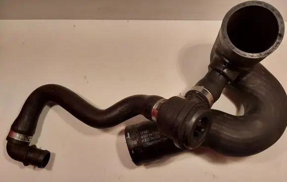 Audi A6 S6 C5 4B Intercooler hose/pipe 4B0145832