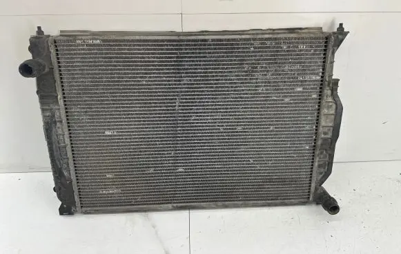 Audi A6 S6 C5 4B Coolant radiator 1537885 480121251
