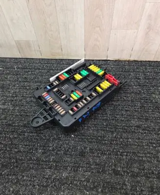 BMW 3 F30 F35 F31 Fuse module 9389070 61149389070 1956100000
