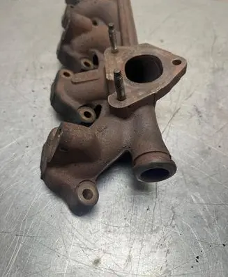 Volvo V70 Exhaust manifold 30637797