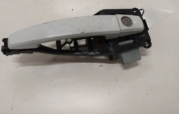 Opel Astra H Front door exterior handle