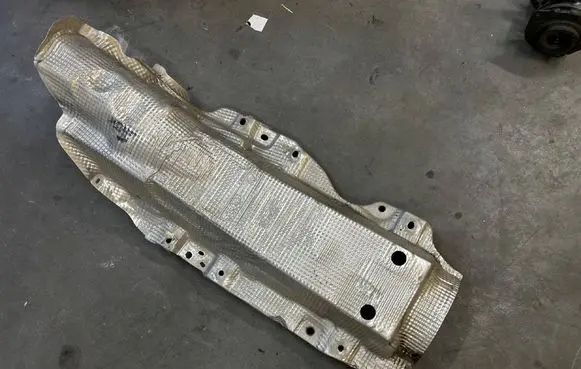 Dacia Duster II Exhaust heat shield 747512261R