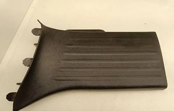 Chrysler Pacifica Rear sill trim cover 5SP27DX9AF KR551116 5079760