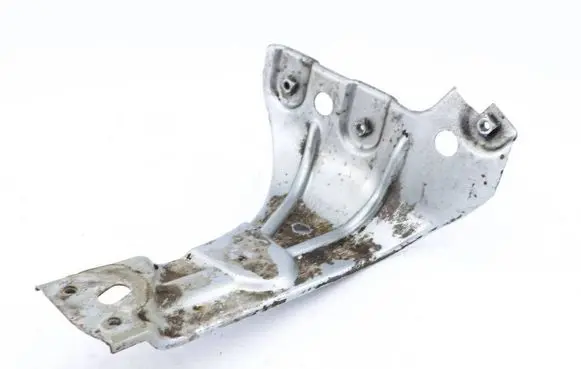 Volkswagen PASSAT CC Fender mounting bracket 3C8821141