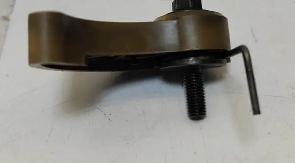 Volkswagen PASSAT B5.5 Slide rail for timing chain 06A115130B