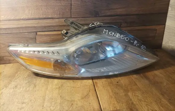 Ford Mondeo MK IV Headlight/headlamp
