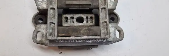 Ford Mondeo Mk III Engine mount bracket