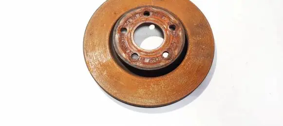 Ford Puma Front brake disc ventiliuojamas