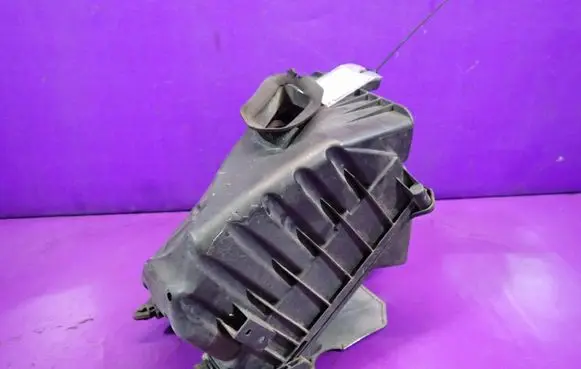 Audi A4 S4 B6 8E 8H Air filter box 
