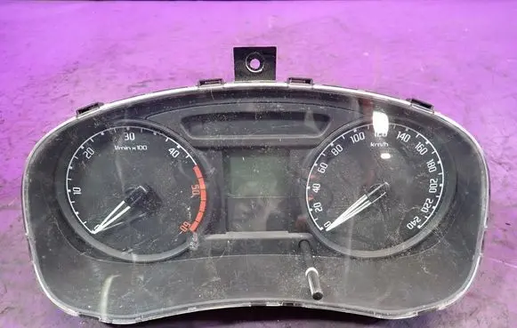 Skoda Fabia Mk2 (5J) Speedometer (instrument cluster) 