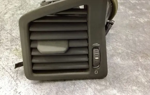 Volvo V70 Dashboard side air vent grill/cover trim 3409373 1264