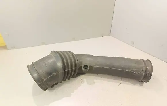 Opel Sintra Air intake hose/pipe 25147337