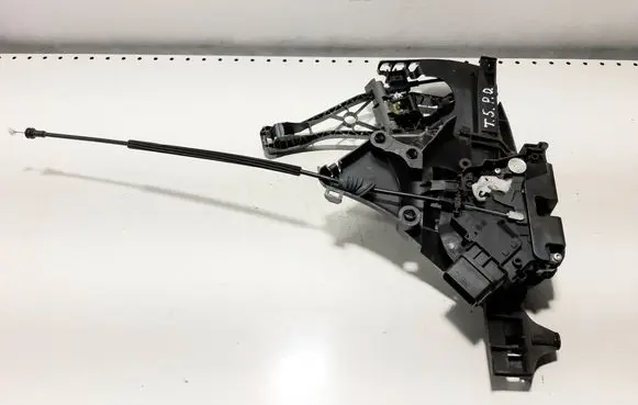 Volvo V50 Front door lock 30799302