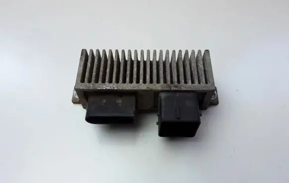 Renault Scenic III - Grand scenic III Glow plug pre-heat relay 8200558438A