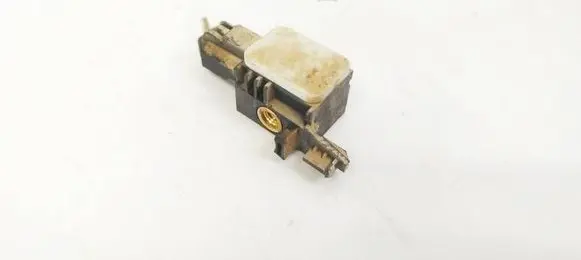 Renault Modus Airbag deployment crash/impact sensor 8200529572