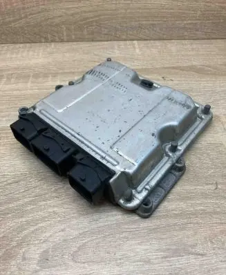 Citroen Xsara Engine control unit/module ECU 9647693180 0281011084