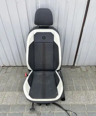 Volkswagen Polo VI Front driver seat 