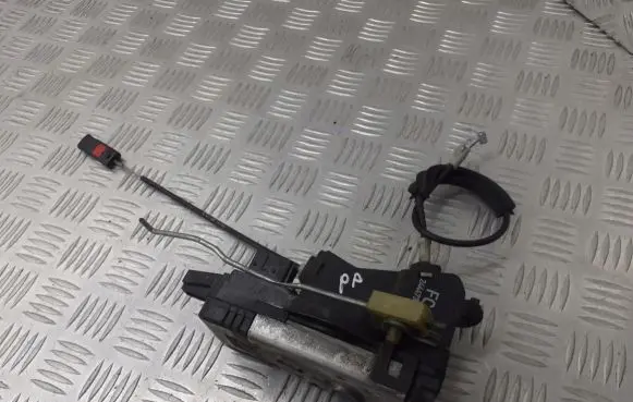 Opel Signum Front door lock FC24447341