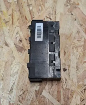Lexus CT 200H Fuse module 8264171010 72818503