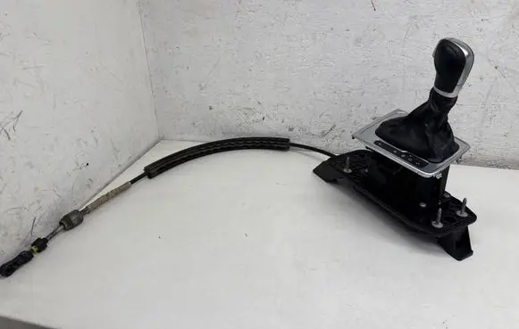 Volkswagen PASSAT B7 Gear shifter/selector 3C1713025S
