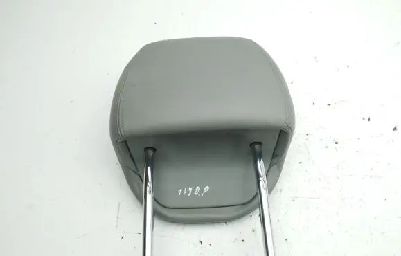 Porsche Cayenne (9PA) Front seat headrest 