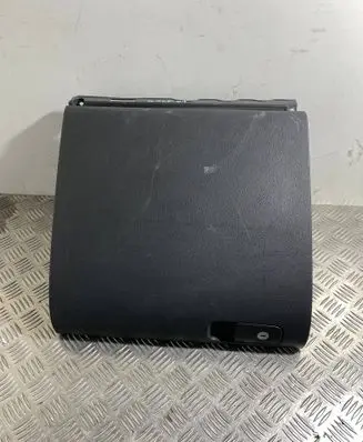 Volkswagen Golf Plus Glove box 5M1857097K 5M1857097