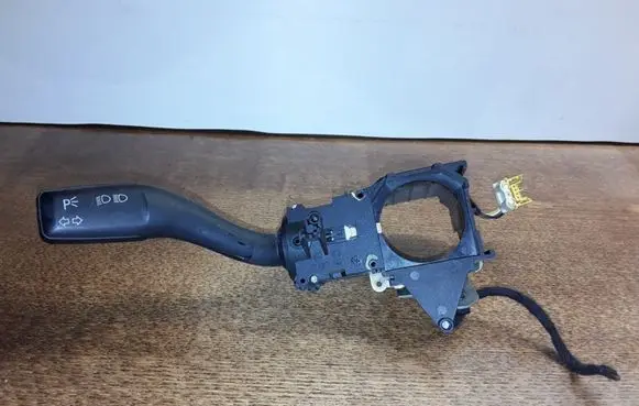 Audi A4 S4 B6 8E 8H Indicator stalk CZK0301104601