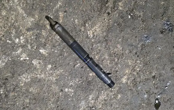 Hyundai Terracan Fuel injector 338004X500