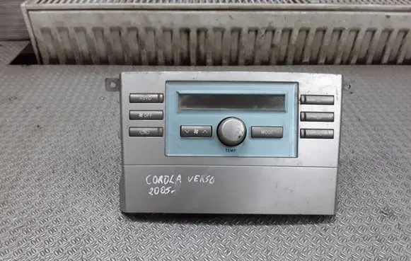Toyota Corolla Verso AR10 Climate control unit 559000F030
