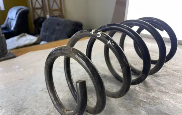 BMW X5 E53 Front coil spring 31336750333