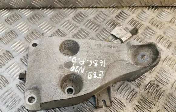BMW Z4 E89 Engine mounting bracket 6785695