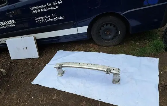Opel Grandland X Front bumper support beam 9824513780