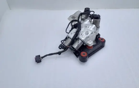 BMW 5 F10 F11 Air suspension compressor 6775258 10641010