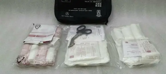 Mercedes-Benz A W176 First aid kit 