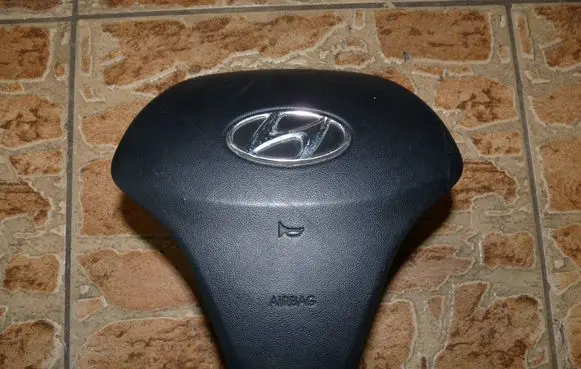 Hyundai ix20 Steering wheel airbag 0080P1