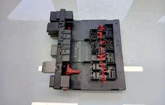 Volkswagen Touran I Comfort/convenience module 1K0937049T F005V00497