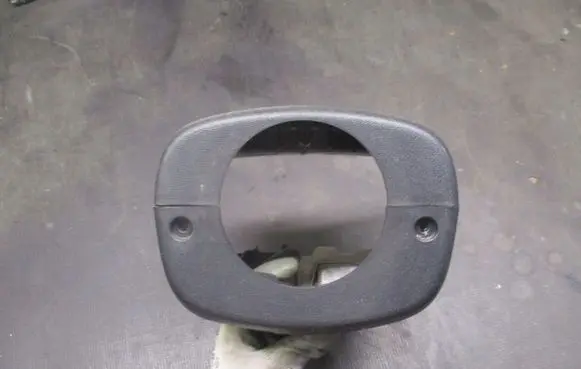 Hyundai i30 Steering wheel column trim
