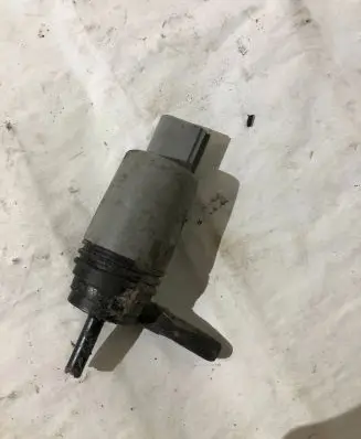 BMW 3 E90 E91 Windscreen/windshield washer pump 6934159 23557610