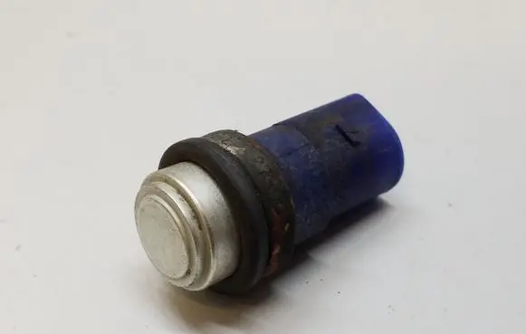 Audi A6 S6 C5 4B Coolant temperature sensor 8D0959481B