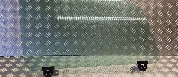 Ford Explorer Front door window glass four-door