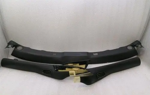 Chevrolet Corvette C6 Front brake disc dust cover plate 20791295