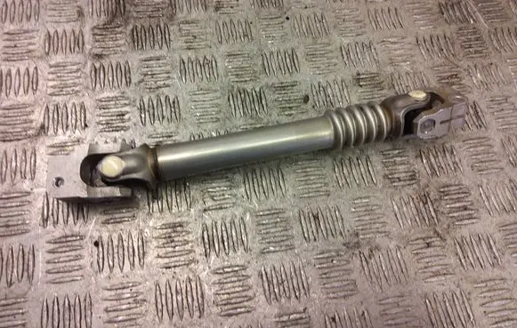 BMW 1 E81 E87 Steering column universal joint 6781591