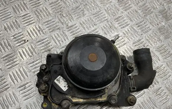 Mercedes-Benz E W212 Water pump A6512008301