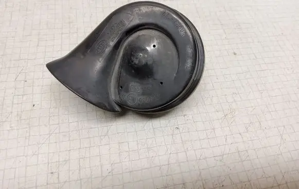Audi A4 S4 B6 8E 8H Horn signal 000209