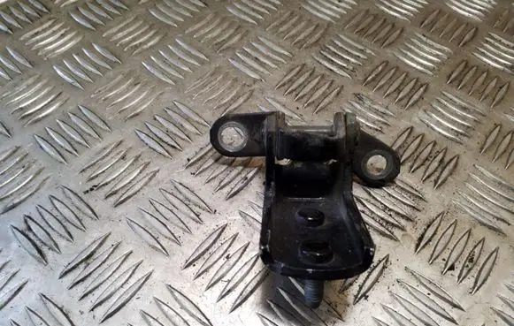Toyota RAV 4 (XA20) Rear door lower hinge