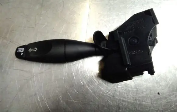 Ford Mondeo Mk III Indicator stalk 1S7T13335BE