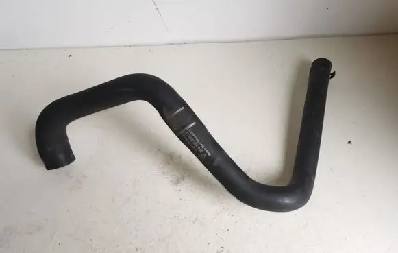 Porsche 911 996 Engine coolant pipe/hose 99610625072