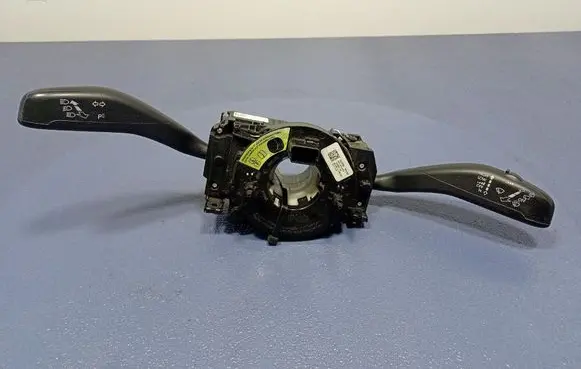 Skoda Fabia Mk2 (5J) Other switches/knobs/shifts 6R0953501