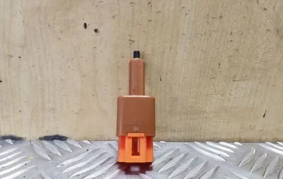 Nissan X-Trail T32 Brake pedal sensor switch 6Y13K1